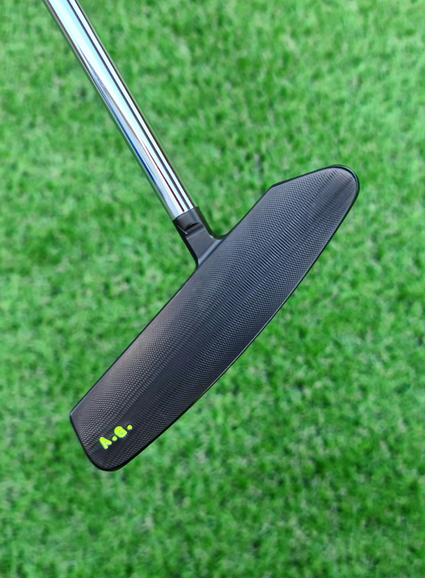 Scotty Cameron Newport 2.6 Center Shaft Circle T Putter