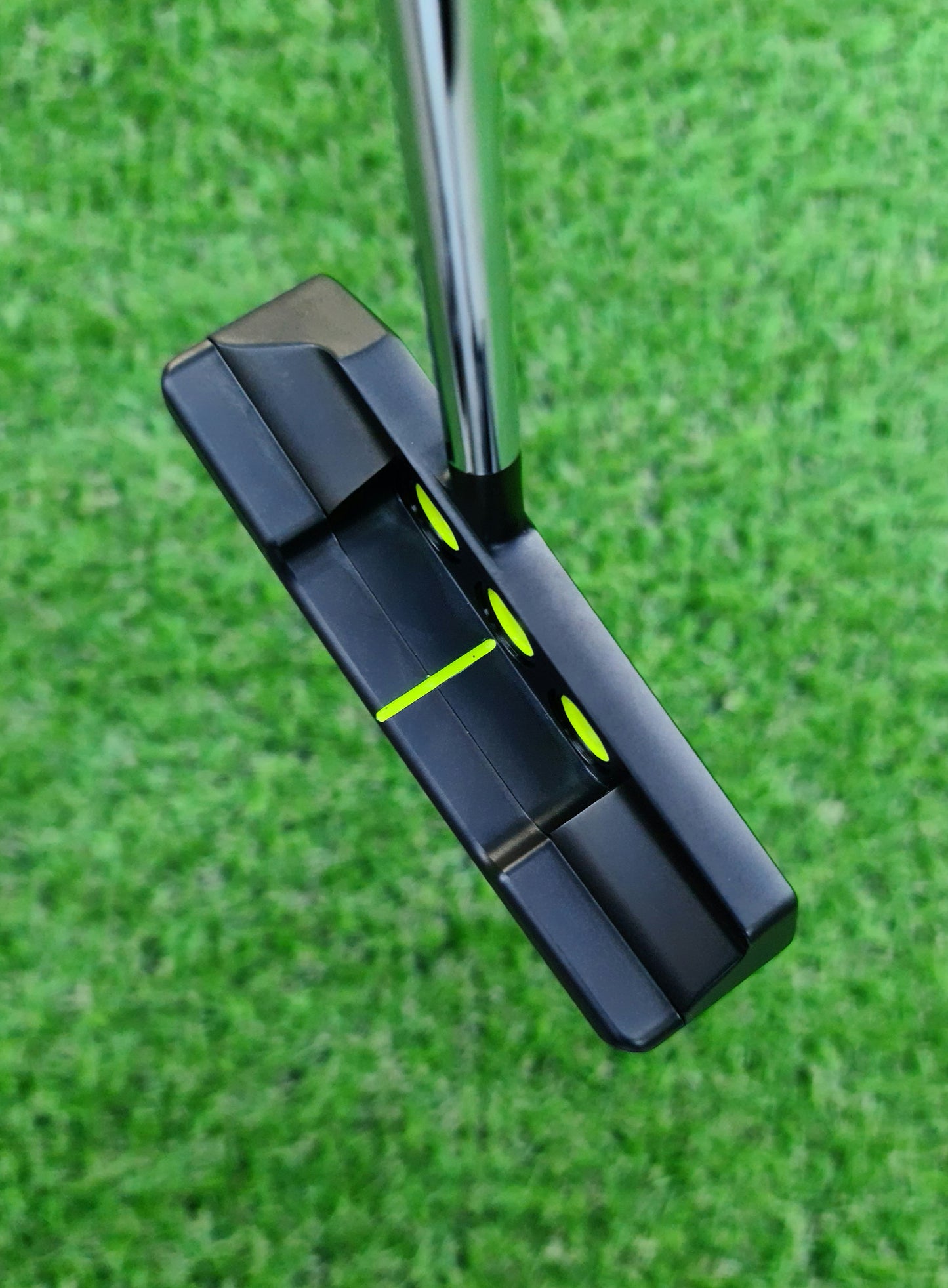 Scotty Cameron Newport 2.6 Center Shaft Circle T Putter