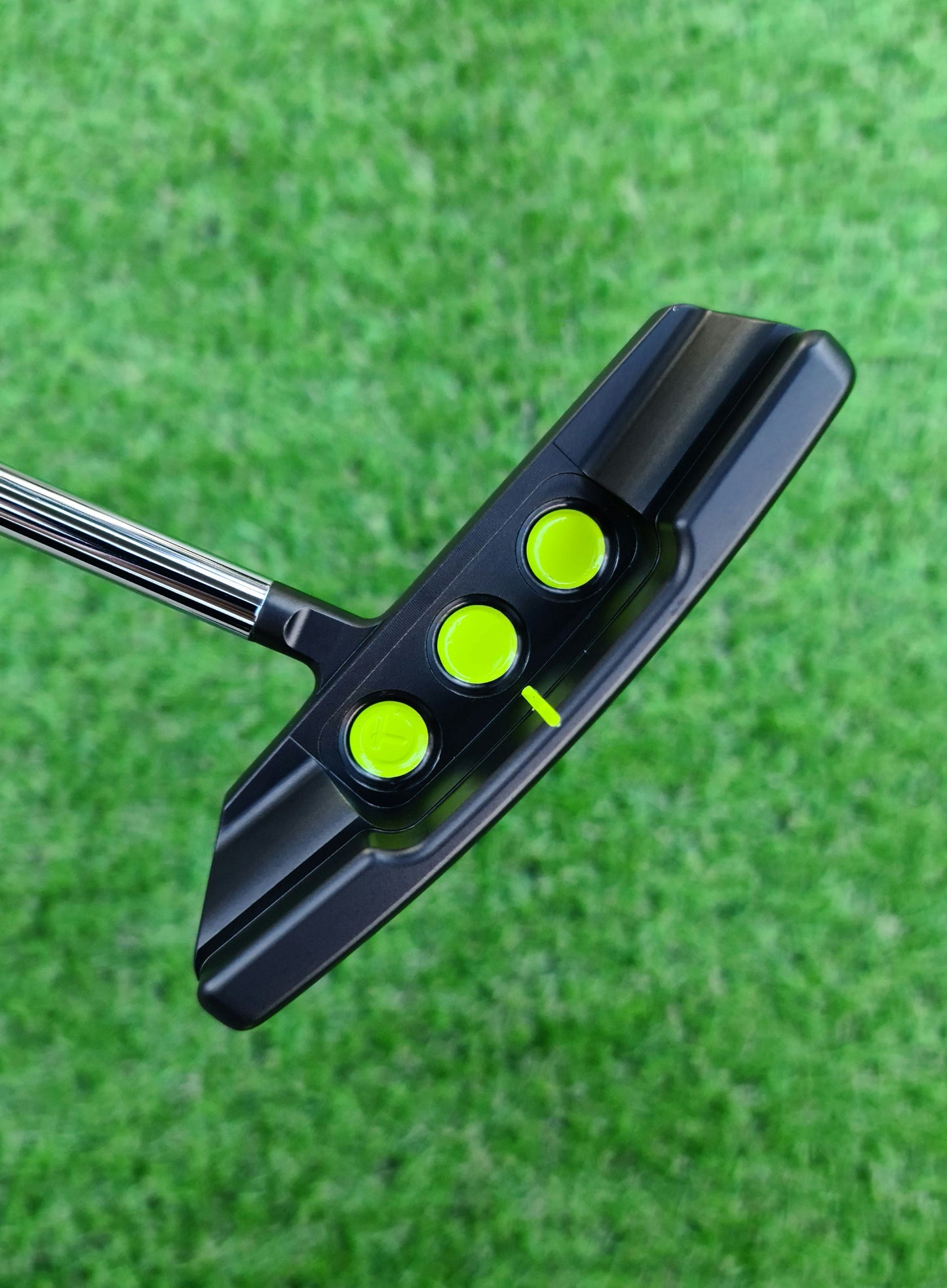 Scotty Cameron Newport 2.6 Center Shaft Circle T Putter