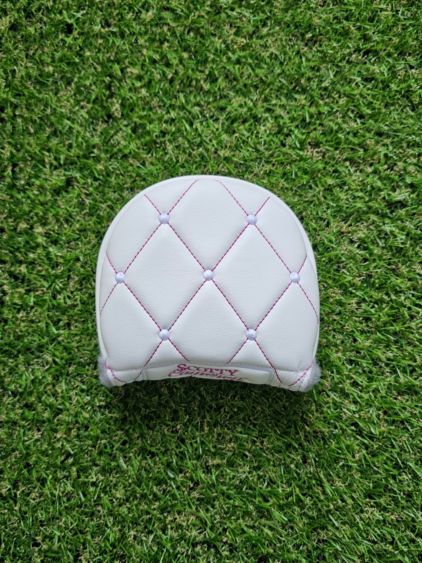 Scotty Cameron My Girl 2025 Pink and Pearls Putter