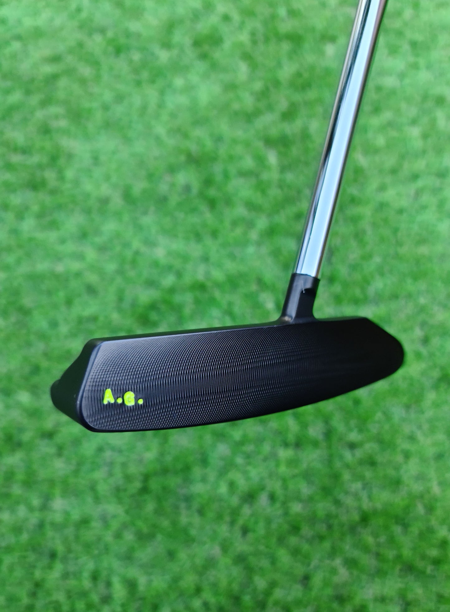 Scotty Cameron Newport 2.6 Center Shaft Circle T Putter