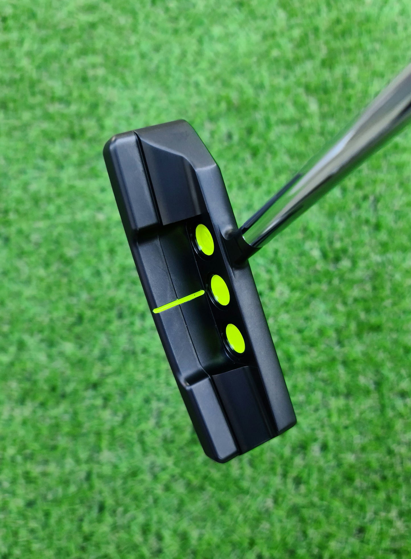 Scotty Cameron Newport 2.6 Center Shaft Circle T Putter