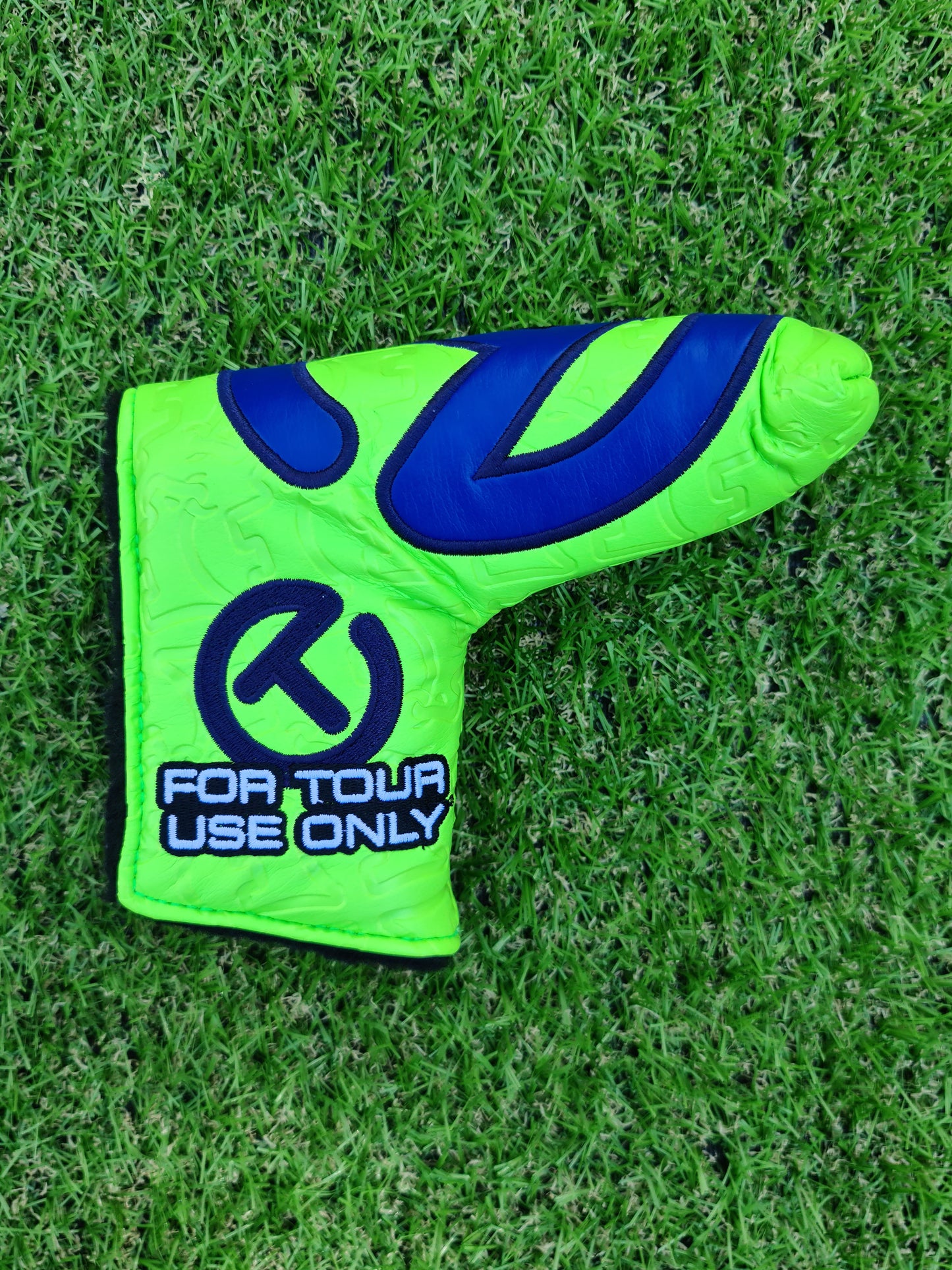 Scotty Cameron Tour Bulldog Circle T Headcover - Green/Blue