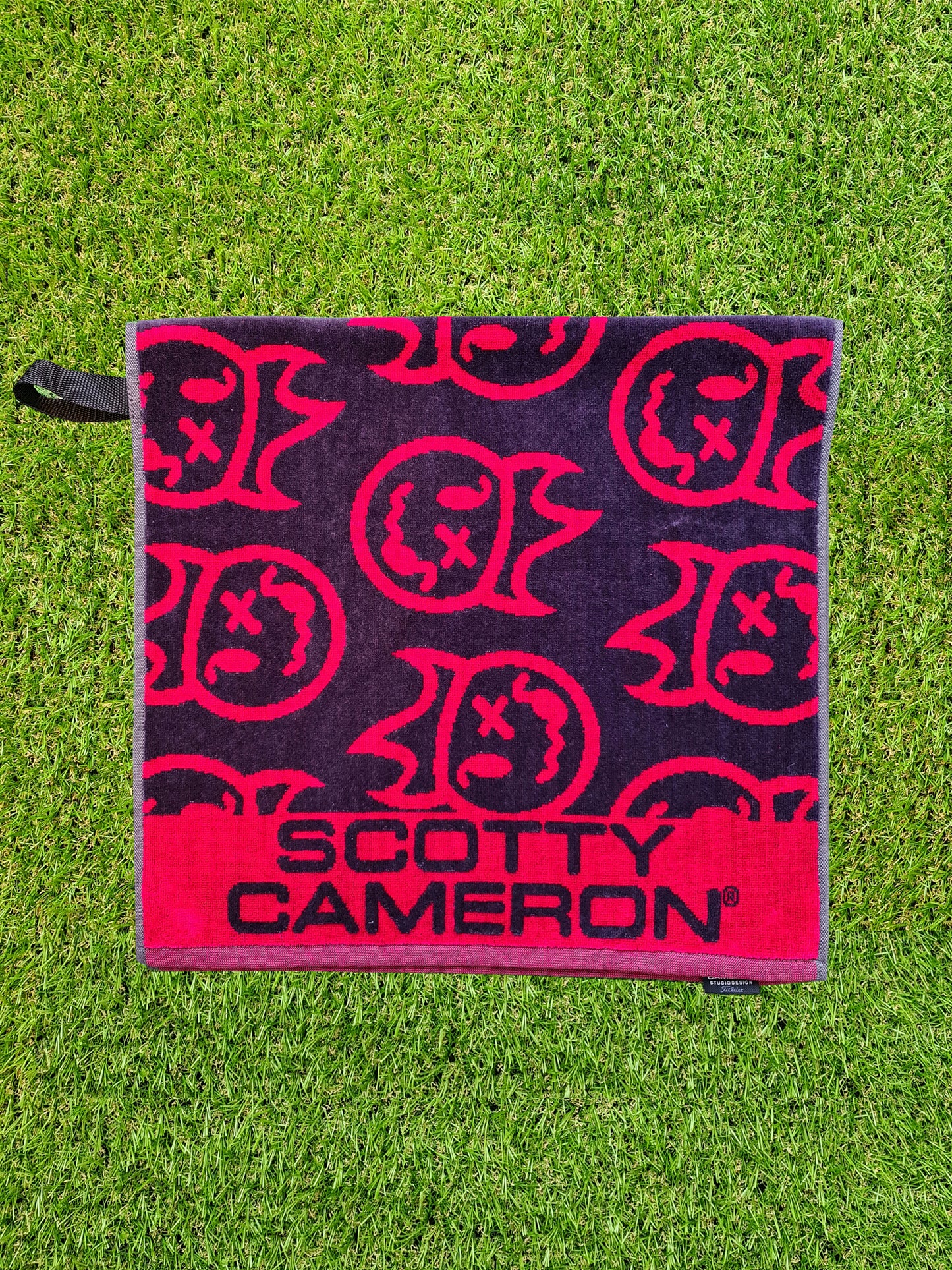Scotty Cameron Hot Head Harry Towel - Red/Black