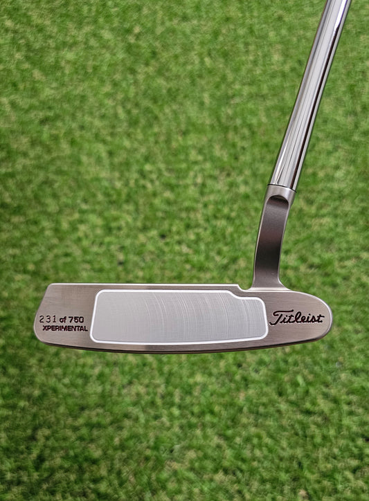 Scotty Cameron Holiday 2008 Buttonback Putter