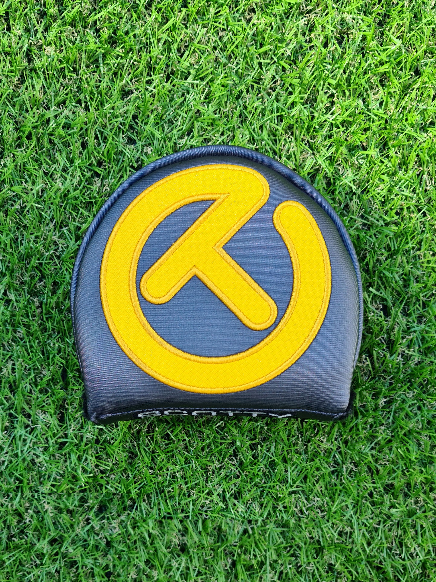 Scotty Cameron Yellow Grey Mid Round CT Tour Headcover