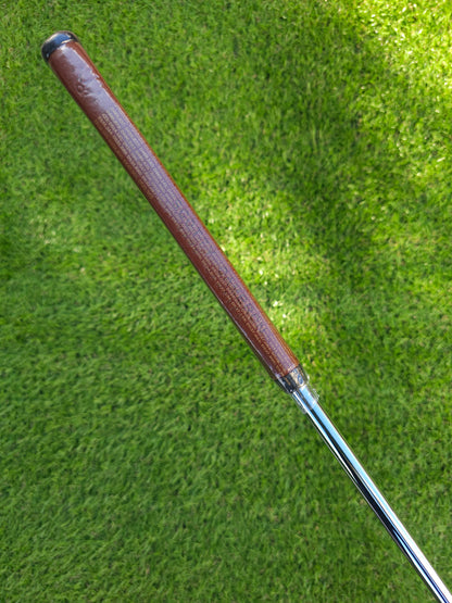 Scotty Cameron 2008 Buttonback Newport Putter