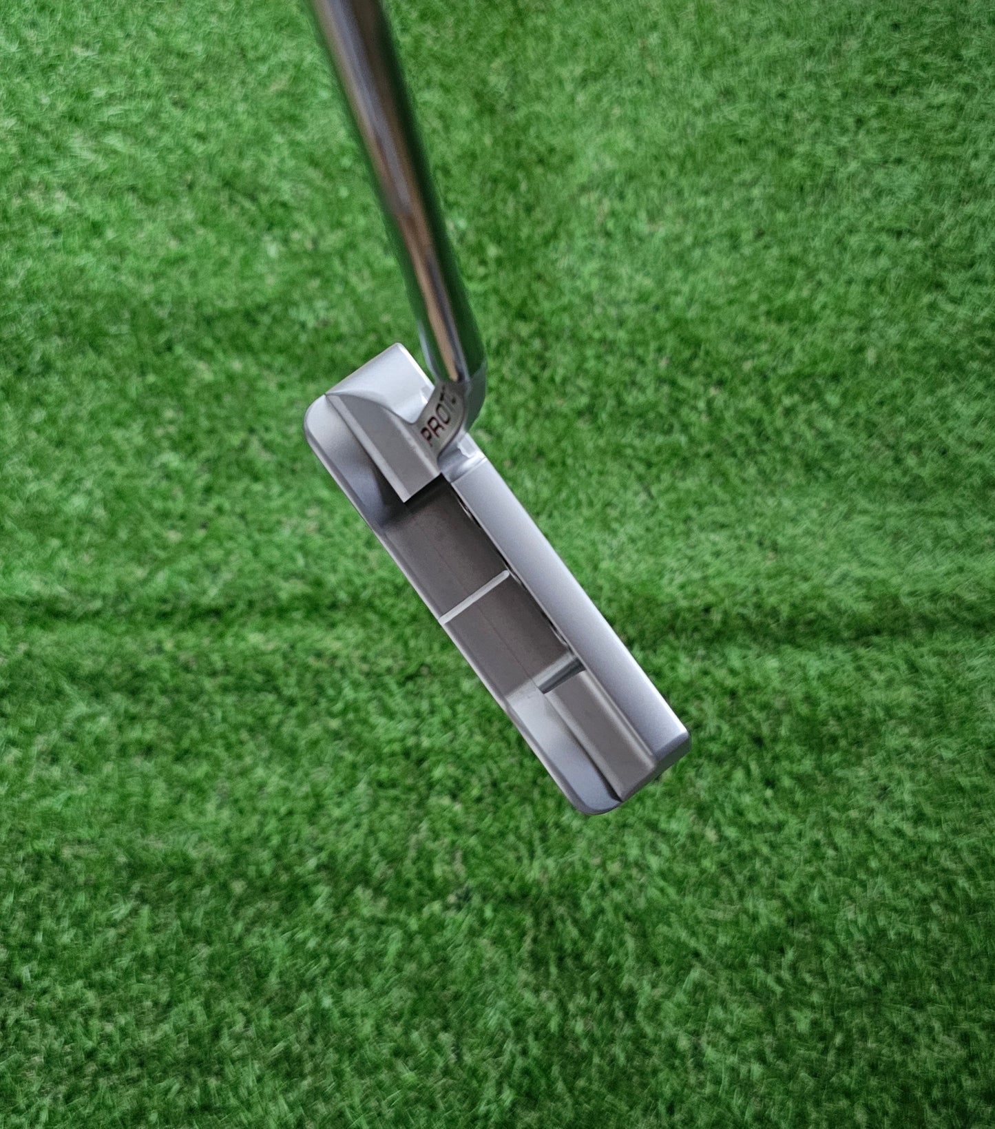 Scotty Cameron Holiday 2008 Buttonback Putter