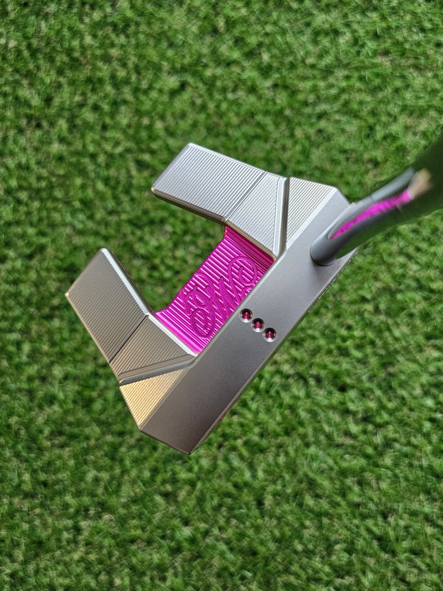 Scotty Cameron My Girl 2025 Pink and Pearls Putter