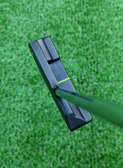 Scotty Cameron Newport 2.6 Center Shaft Circle T Putter