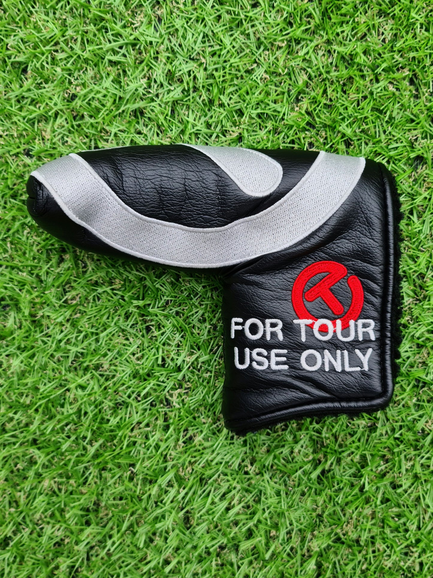 Scotty Cameron Black Industrial Tour Only Headcover