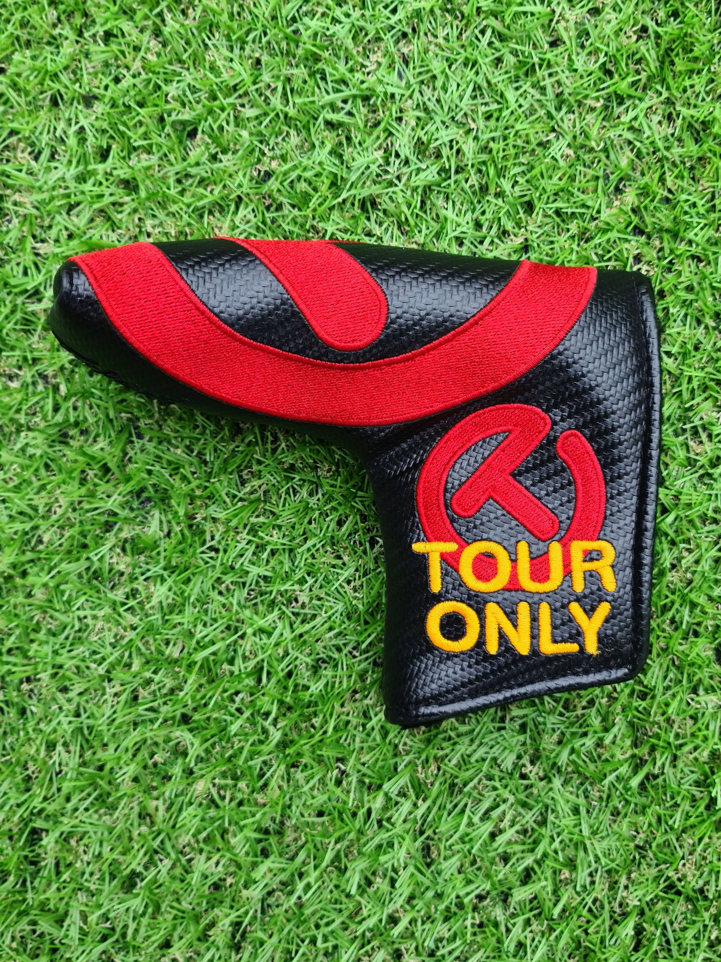 Scotty Cameron Red and Black Industrial Tour Only Headcover